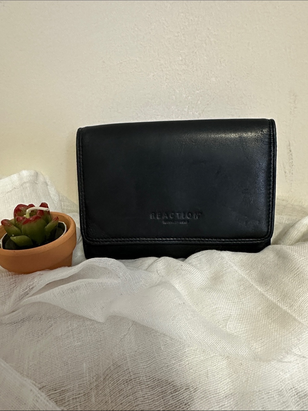 Reaction Kenneth Cole Black Leather Wallet Organizer